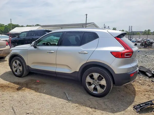 YV4162UKXK2145352 2019 VOLVO XC40 - Image 2