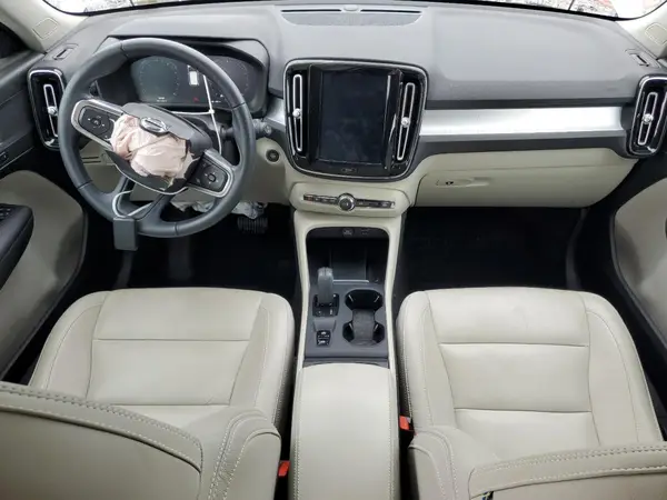 YV4162UKXK2148302 2019 VOLVO XC40 - Image 8