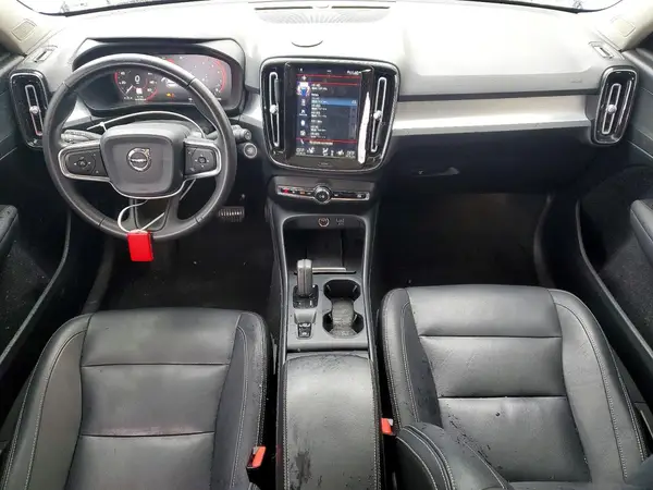 YV4162UKXL2177011 2020 VOLVO XC40 - Image 8