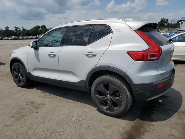 YV4162UKXL2318272 2020 VOLVO XC40 - Image 2