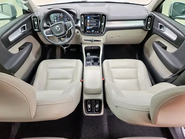YV4162UKXM2491548 2021 VOLVO XC40 - Image 8