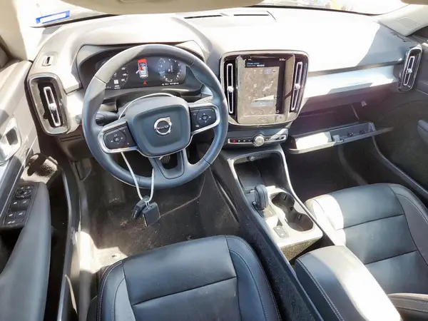 YV4162UKXM2573294 2021 VOLVO XC40 - Image 8