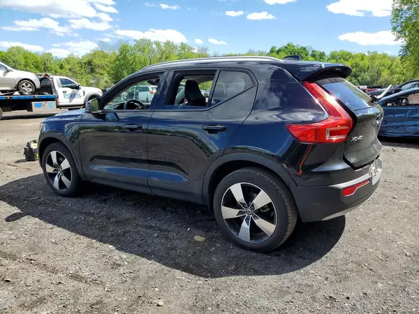 YV4162UKXN2739251 2022 VOLVO XC40 - Image 2