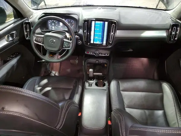 YV4162UKXN2762559 2022 VOLVO XC40 - Image 8