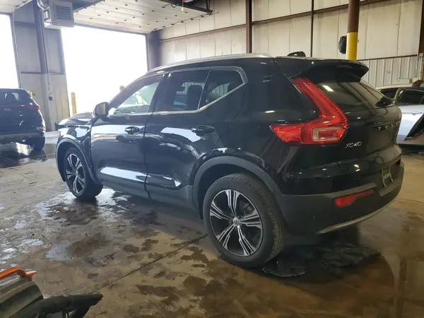 YV4162UL0M2522914 2021 VOLVO XC40 - Image 2