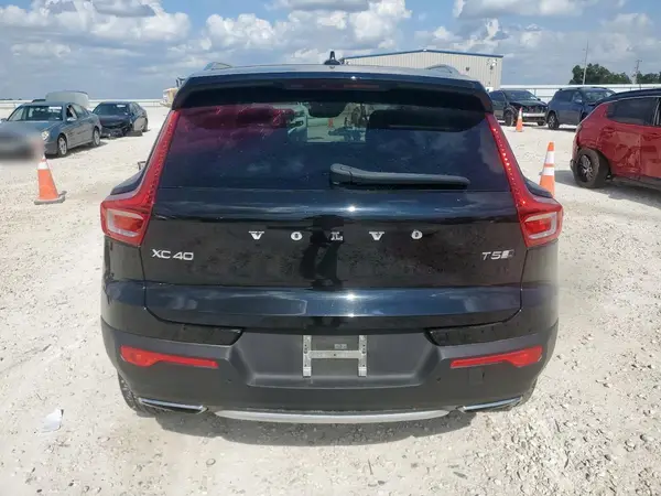 2019 VOLVO XC40 auction photo 6