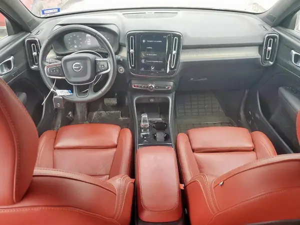 YV4162UL1K2103094 2019 VOLVO XC40 - Image 8