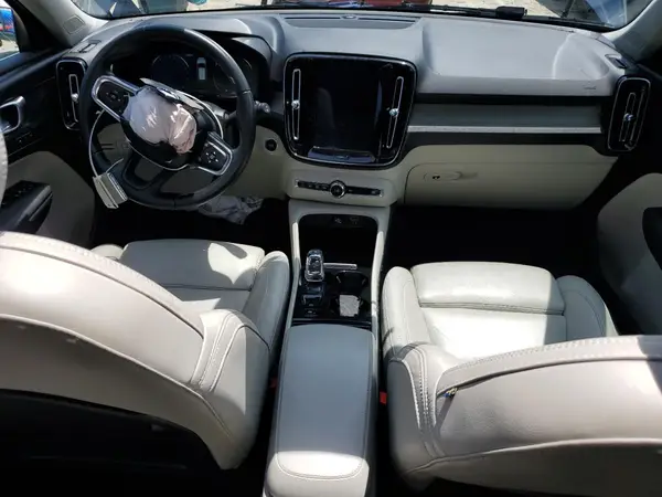 YV4162UL1K2113849 2019 VOLVO XC40 - Image 8
