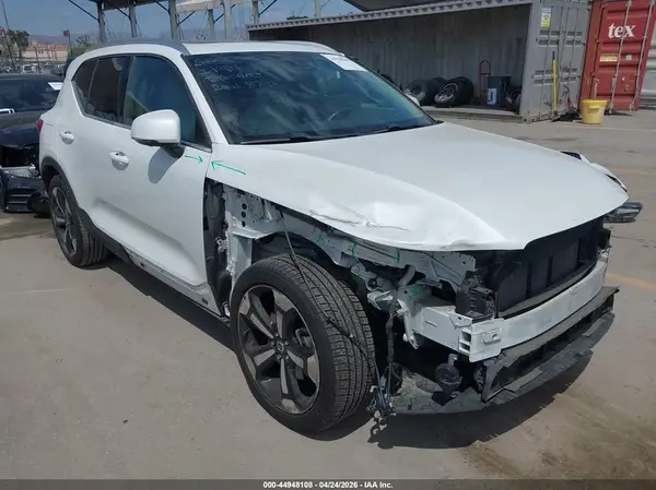 YV4162UL1K2134619 2019 VOLVO XC40 - Image 1