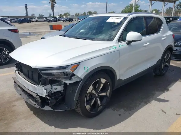 YV4162UL1K2134619 2019 VOLVO XC40 - Image 2