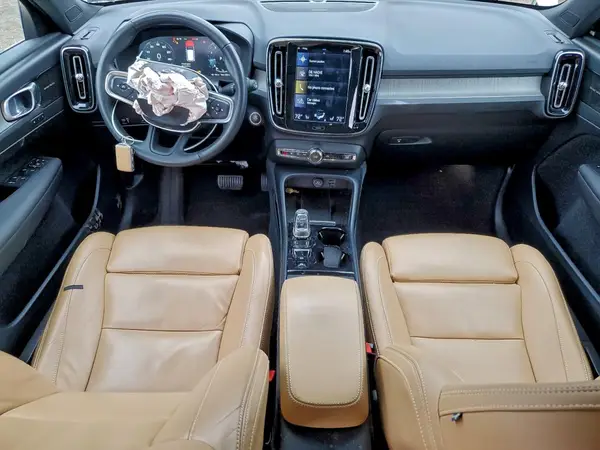 YV4162UL1K2136788 2019 VOLVO XC40 - Image 8