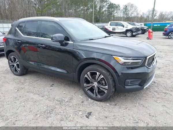 YV4162UL1L2262702 2020 VOLVO XC40 - Image 1