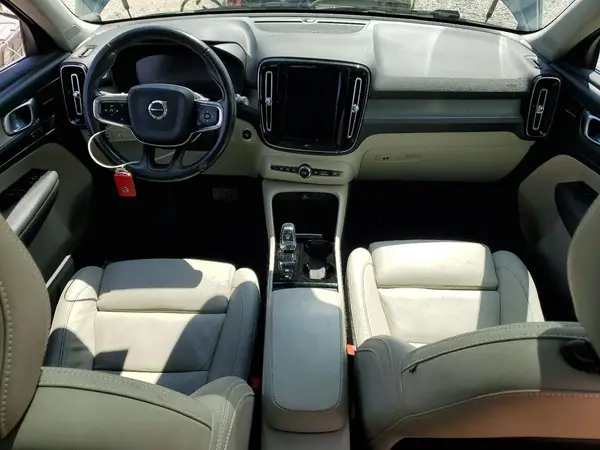 YV4162UL1L2263283 2020 VOLVO XC40 - Image 8