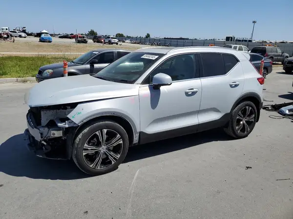 YV4162UL1L2289771 2020 VOLVO XC40 - Image 1