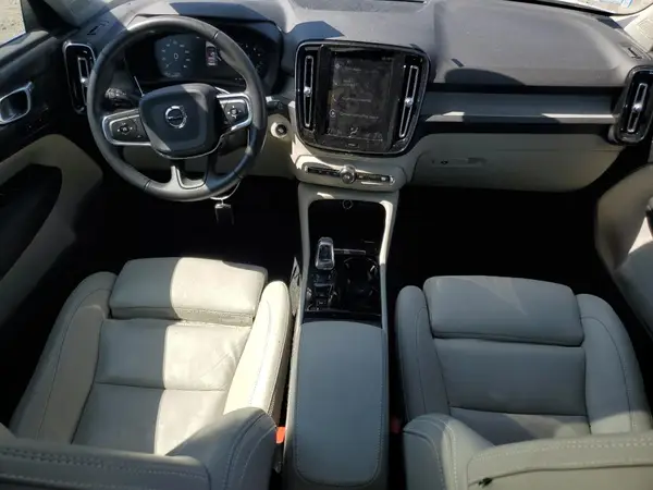 YV4162UL1L2320498 2020 VOLVO XC40 - Image 8
