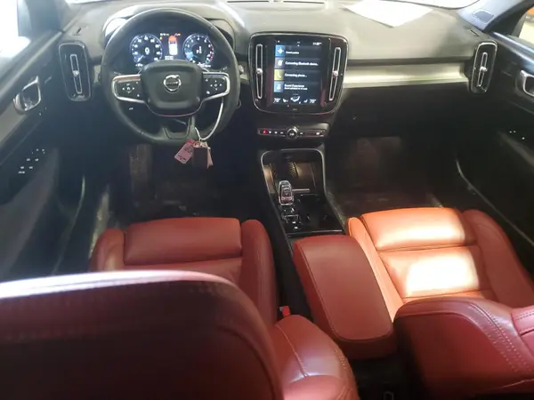 YV4162UL2K2053399 2019 VOLVO XC40 - Image 8