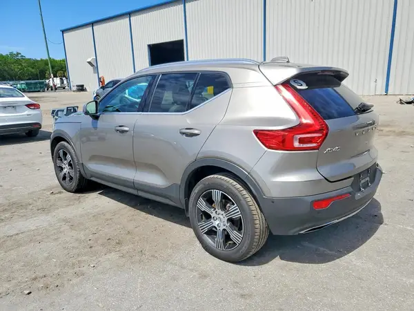 YV4162UL2L2199898 2020 VOLVO XC40 - Image 2