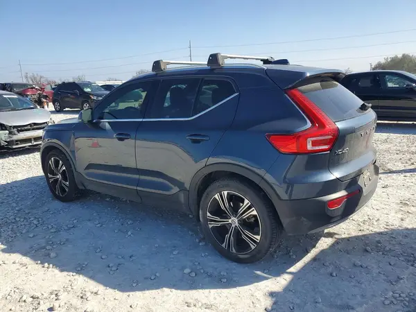 YV4162UL2M2457791 2021 VOLVO XC40 - Image 2