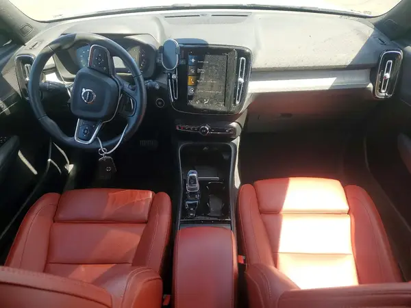 YV4162UL2M2565618 2021 VOLVO XC40 - Image 8