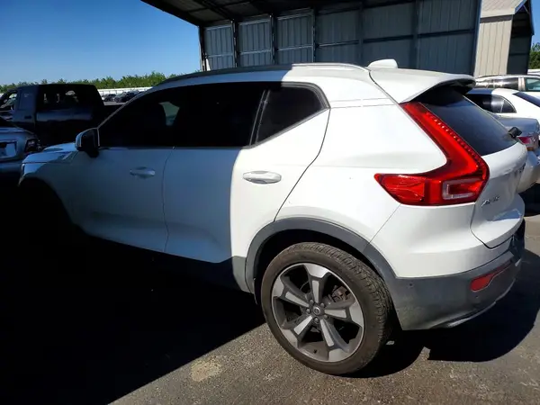 YV4162UL3K2130510 2019 VOLVO XC40 - Image 2