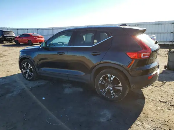 YV4162UL3L2179255 2020 VOLVO XC40 - Image 2
