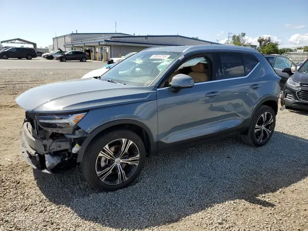 YV4162UL3L2245240 2020 VOLVO XC40 - Image 1