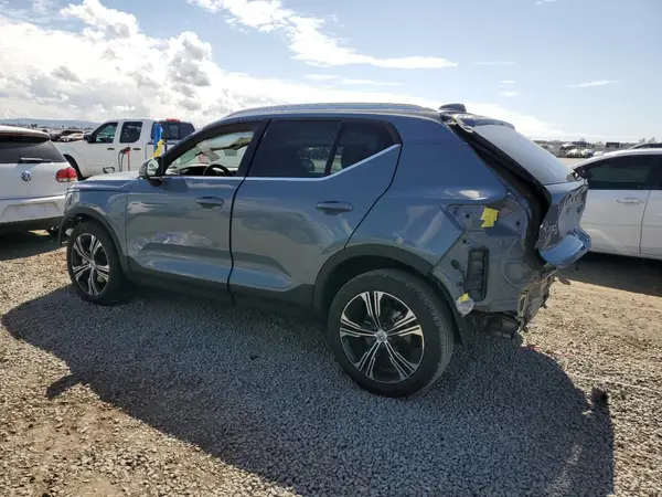 YV4162UL3L2245240 2020 VOLVO XC40 - Image 2