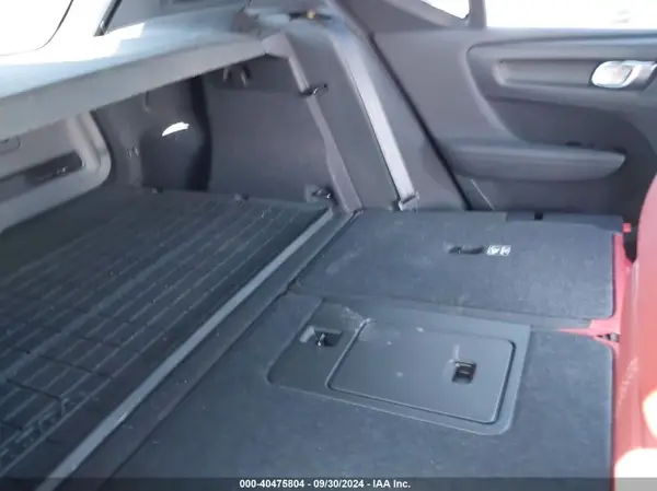 YV4162UL3M2526438 2021 VOLVO XC40 - Image 8