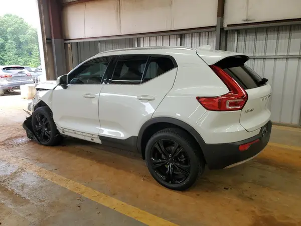 YV4162UL3M2550027 2021 VOLVO XC40 - Image 2