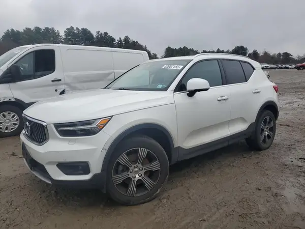 YV4162UL3N2716788 2022 VOLVO XC40 - Image 1