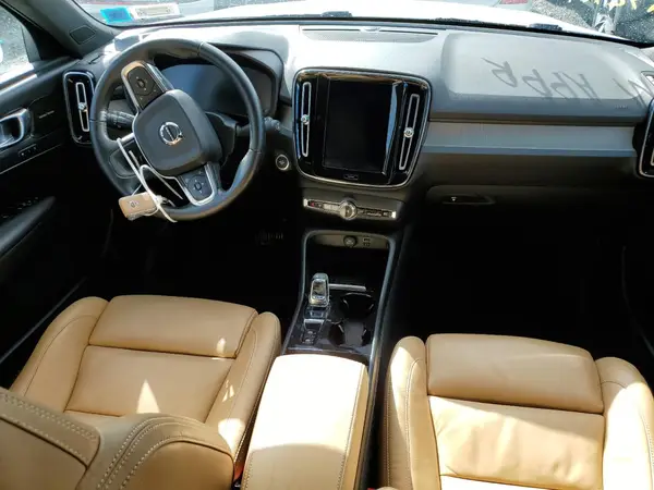 YV4162UL4K2067756 2019 VOLVO XC40 - Image 8