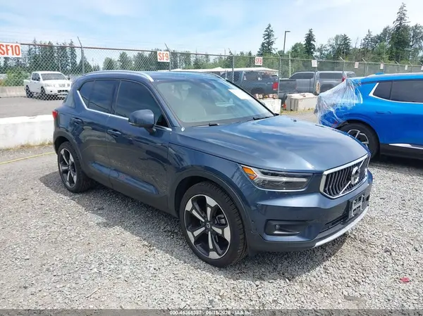 YV4162UL4K2076442 2019 VOLVO XC40 - Image 1