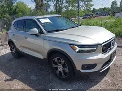 YV4162UL4K2098361 2019 VOLVO XC40