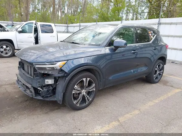 YV4162UL4L2269837 2020 VOLVO XC40 - Image 2