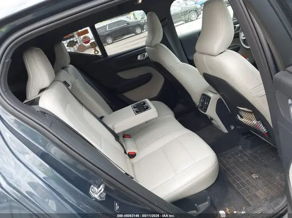 YV4162UL4L2269837 2020 VOLVO XC40 - Image 8