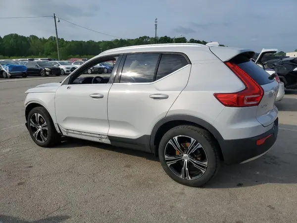 YV4162UL4M2459364 2021 VOLVO XC40 - Image 2
