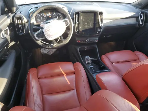 YV4162UL5K2114549 2019 VOLVO XC40 - Image 8