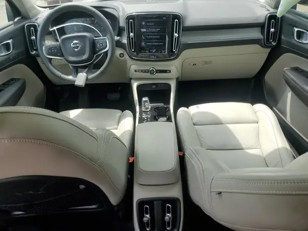 YV4162UL5L2194162 2020 VOLVO XC40 - Image 8