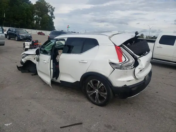 YV4162UL5L2289286 2020 VOLVO XC40 - Image 2