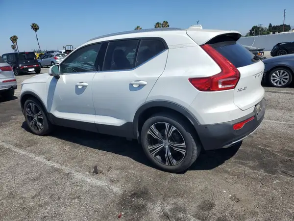 YV4162UL6K2093162 2019 VOLVO XC40 - Image 2