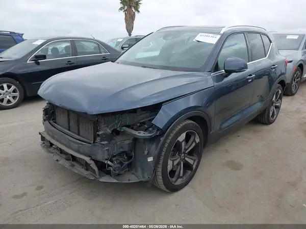 YV4162UL6K2102314 2019 VOLVO XC40 - Image 2
