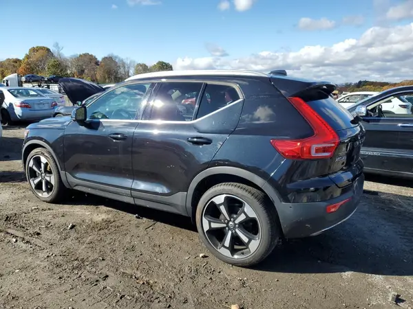 YV4162UL6K2107173 2019 VOLVO XC40 - Image 2