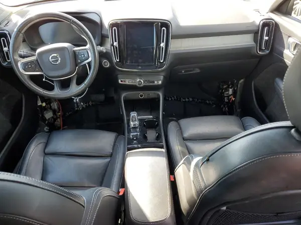 YV4162UL6K2107173 2019 VOLVO XC40 - Image 8