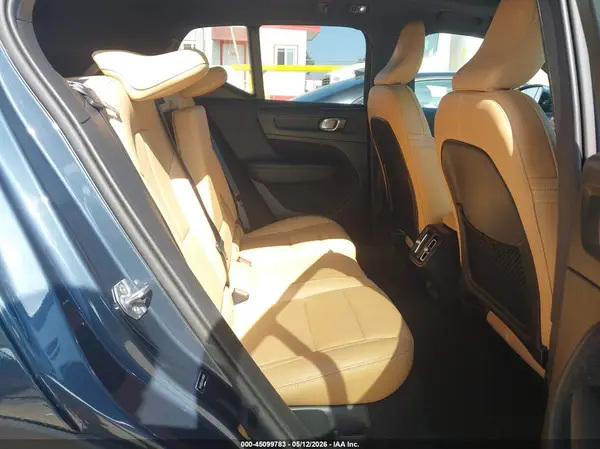 YV4162UL6K2130839 2019 VOLVO XC40 - Image 8