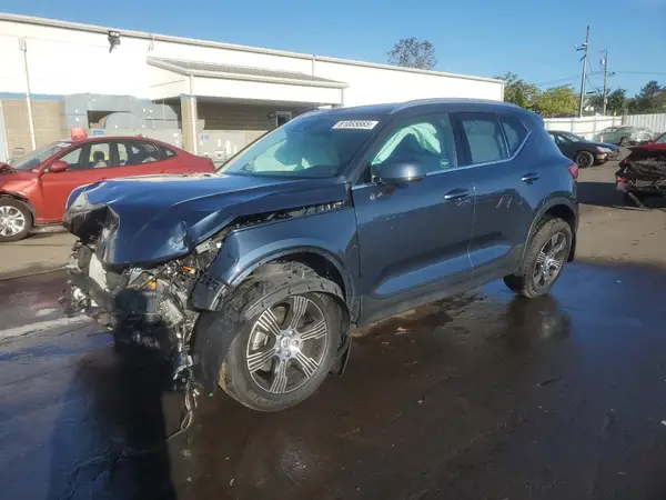 YV4162UL6L2251632 2020 VOLVO XC40 - Image 1