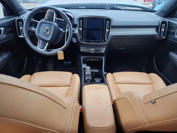 YV4162UL6L2313370 2020 VOLVO XC40 - Image 8