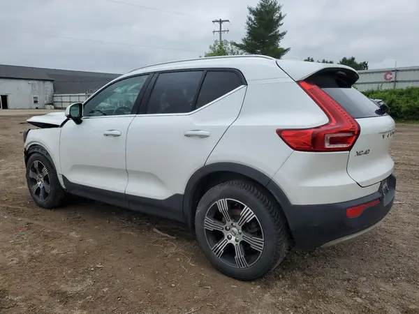 YV4162UL6M2432439 2021 VOLVO XC40 - Image 2