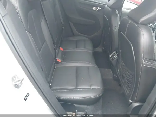 YV4162UL6M2476490 2021 VOLVO XC40 - Image 8