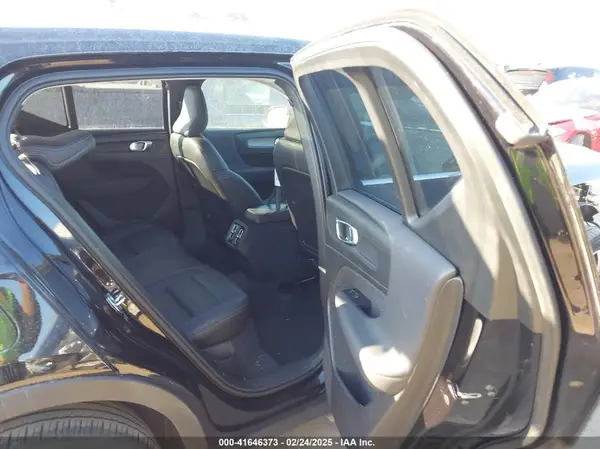 YV4162UL6M2510721 2021 VOLVO XC40 - Image 8
