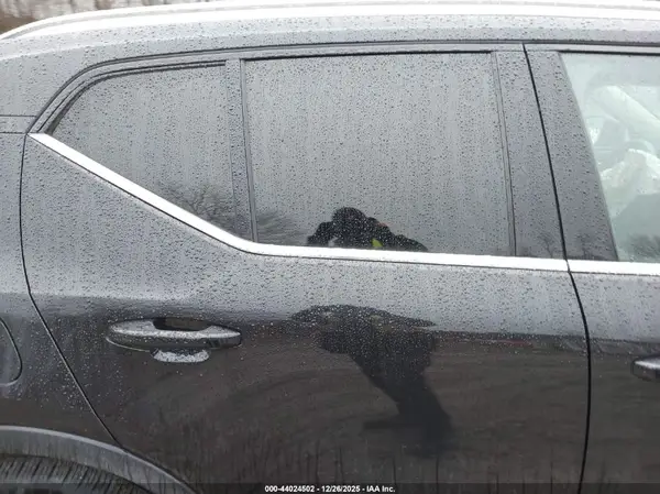 YV4162UL7K2082512 2019 VOLVO XC40 - Image 8